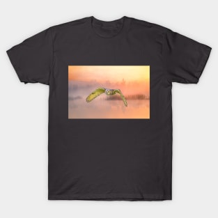 Great Horned Owl Soars T-Shirt